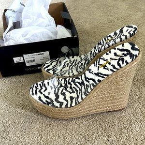Brand new fashion nova wedges with clear strap